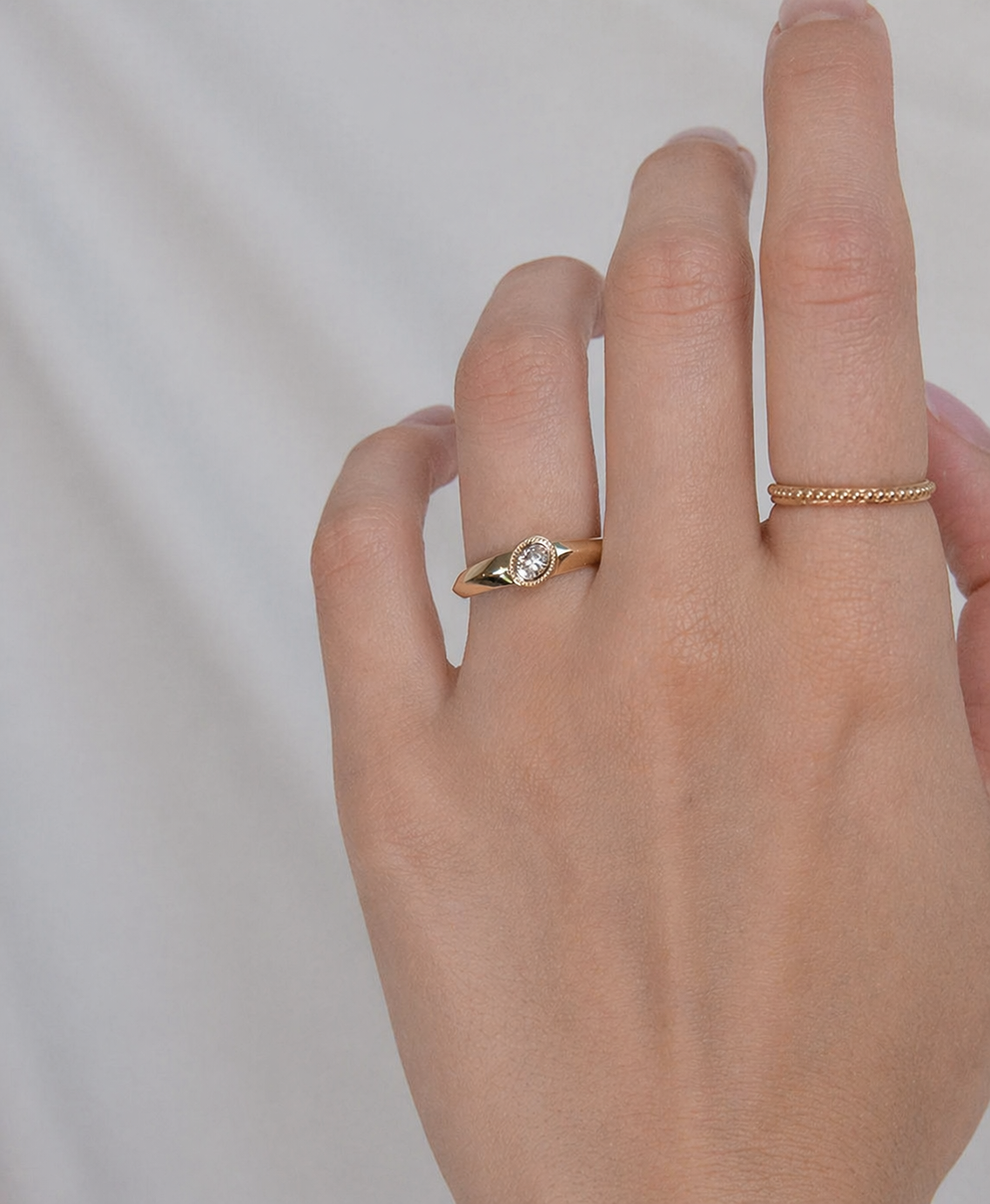 Amara Vintage Oval Diamond Ring
