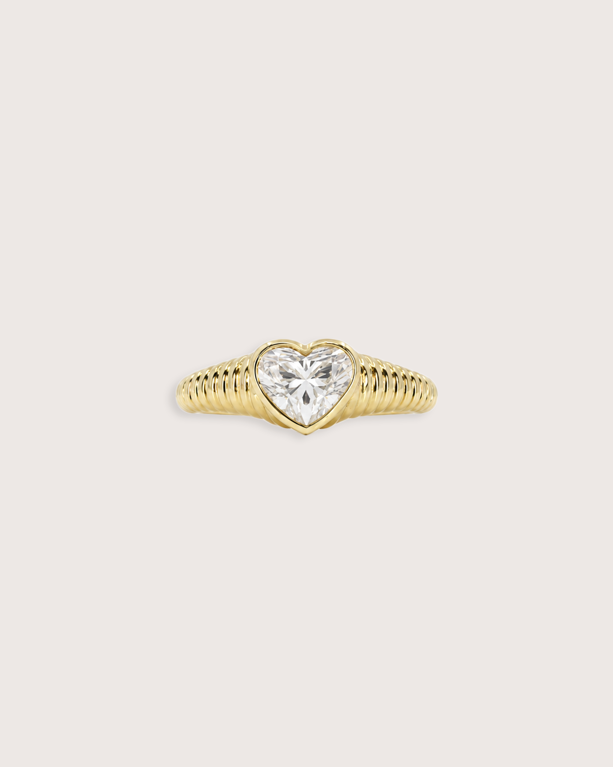 Nora Heart Signet Ring in Diamond