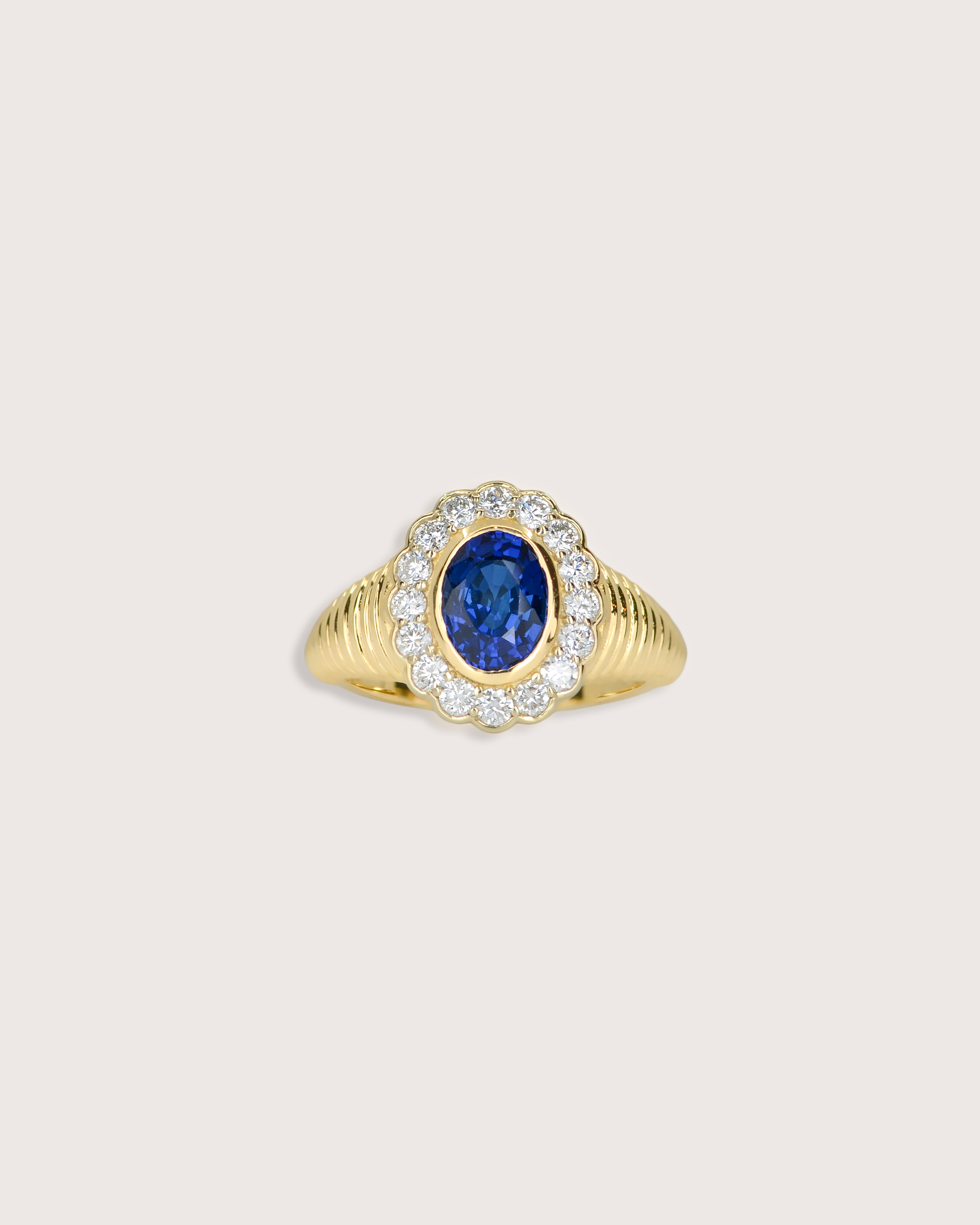Nora Halo Signet Ring in Blue Sapphire
