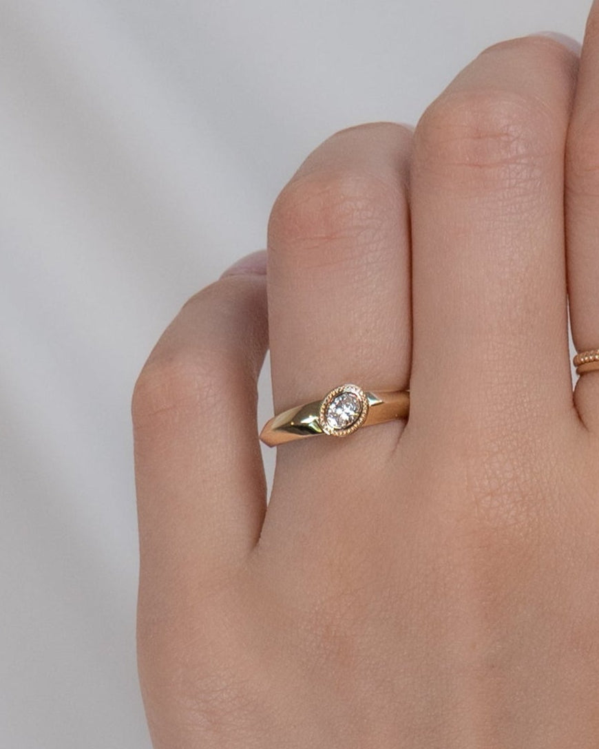 Amara Vintage Oval Diamond Ring