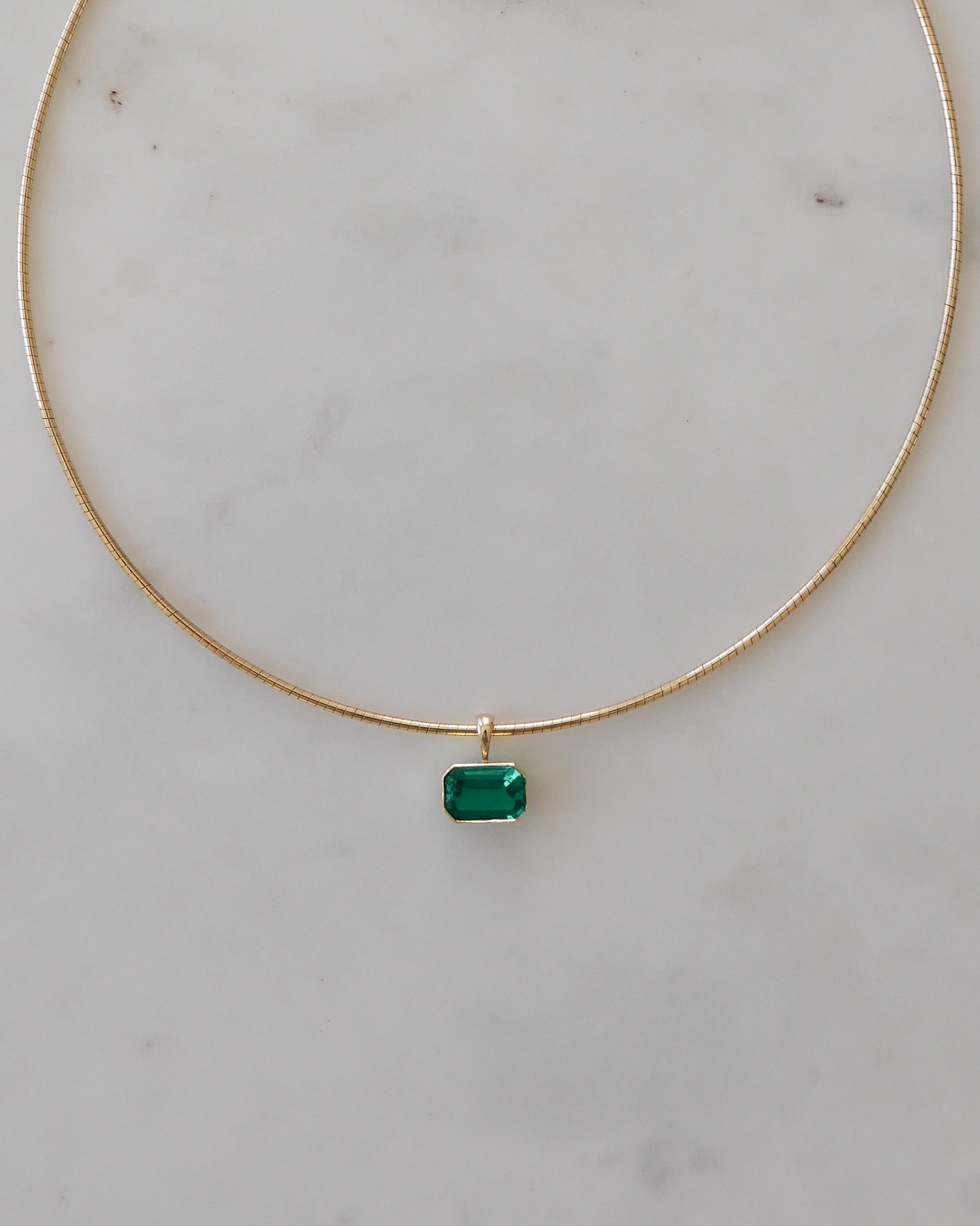 Bezel Pendant in Emerald