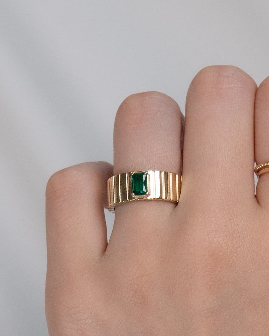 Eden Ribbed Emerald Ring