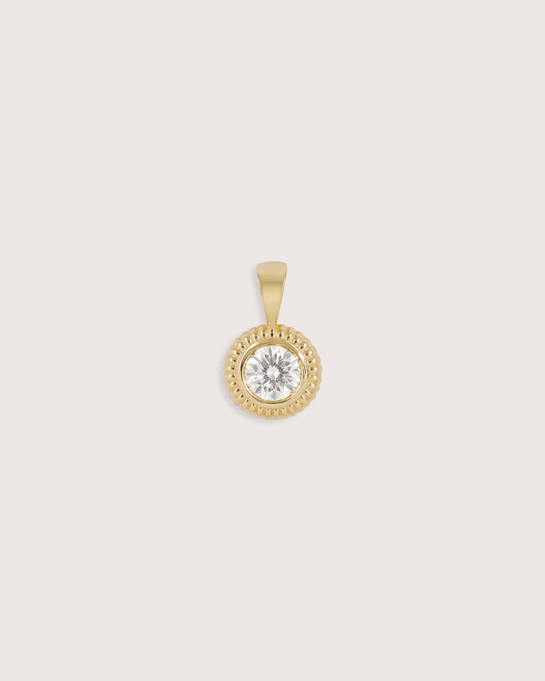 Nora Round Pendant in Diamond