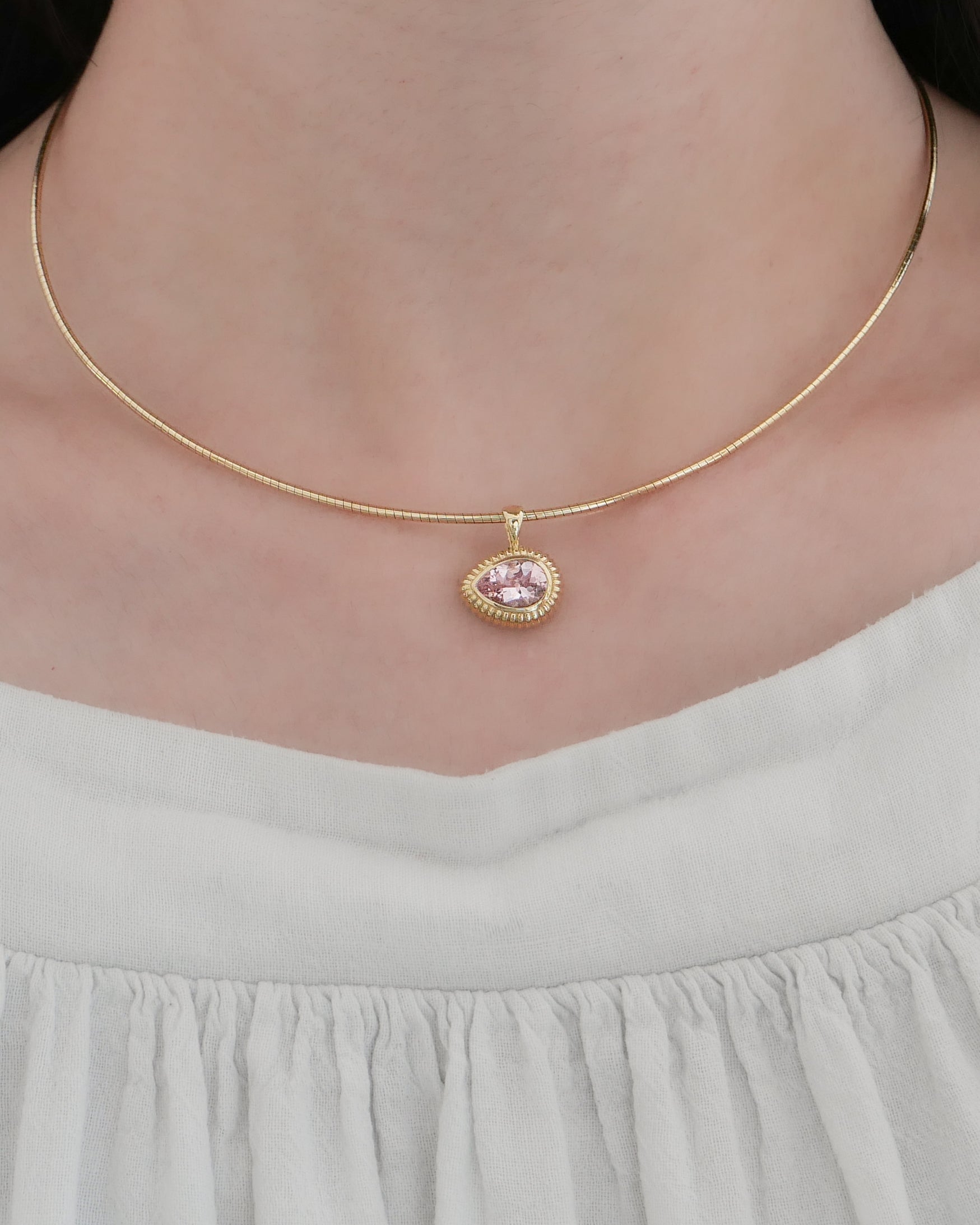 Nora Pendant in Morganite